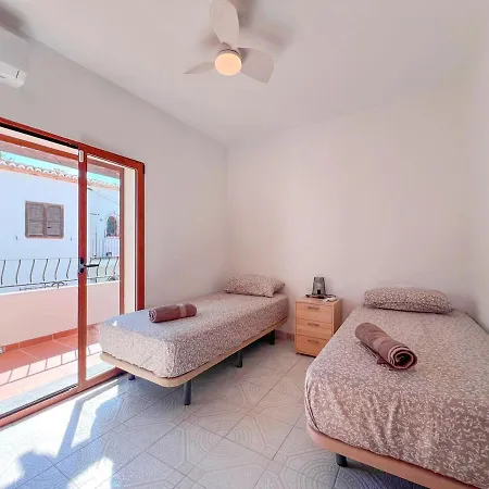 La Casita De Toni En Rotas Con Jardin Y Piscina * Дения