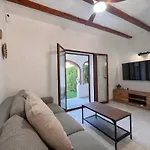 Prázdninový dům La Casita De Toni En Rotas Con Piscina Y Jardin Privado *